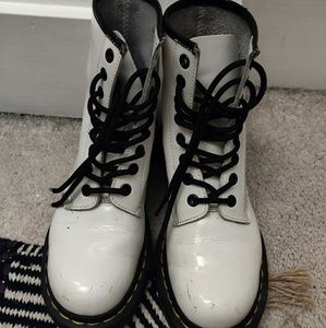 White Doc Martens size 3 UK 35 EU (5 US women's)